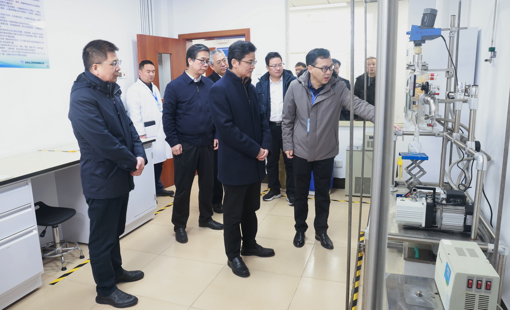 曹志強副省長調研湖南海利集團